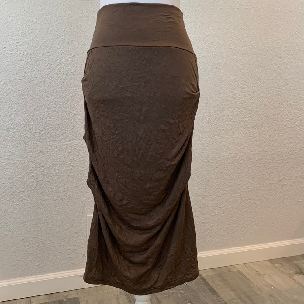 Surrealist ruched skirt in brown